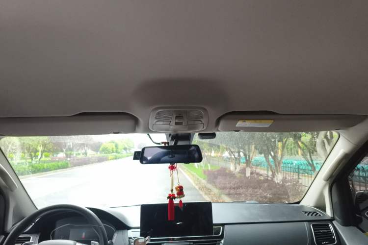 Used SAIC MAXUS G20 2023 Facelifted ES 2.0T Gasoline Automatic Value Edition Headliner