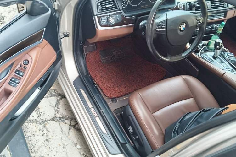 Used BMW 5 Series 2014 525Li Leading Model
