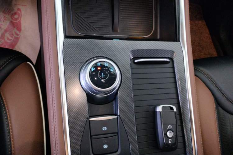 Used Ford Explorer 2023 EcoBoost 285 Four-Wheel Drive Titanium Edition 7-Seater
