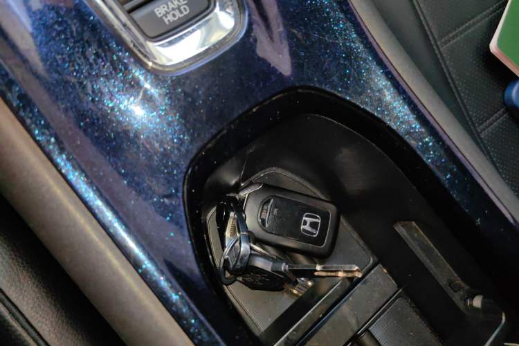 Used Honda Vezel 2017 1.8L CVT Front-Wheel Drive Pioneer Edition Vehicle Key