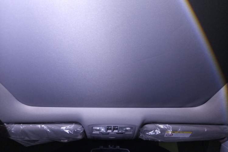 Used Toyota Highlander 2017 2.0T Four-Wheel Drive Luxury Edition 7 Seats Headliner