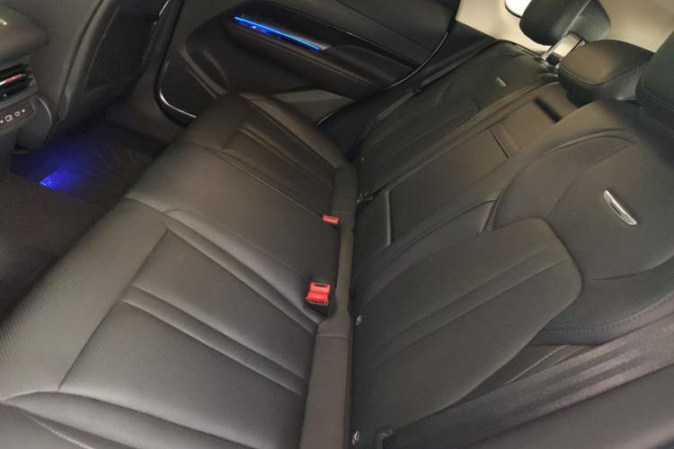 Used Hongqi HS3 2023 1.5T Two-Wheel Drive Shanwei Edition
