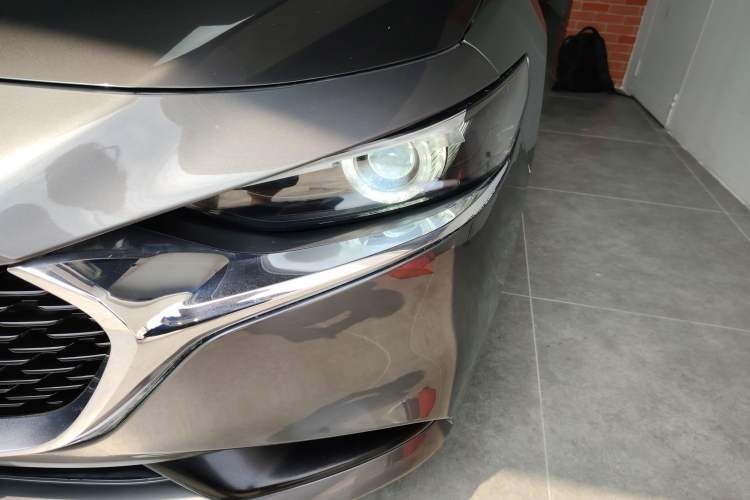 Used Mazda 3 Axela 2021 2.0L Automatic Zhiya Edition
