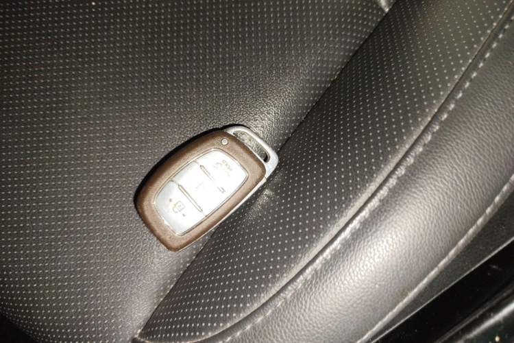 Used Hyundai Mistra 2014 1.8L Automatic Smart GLS
