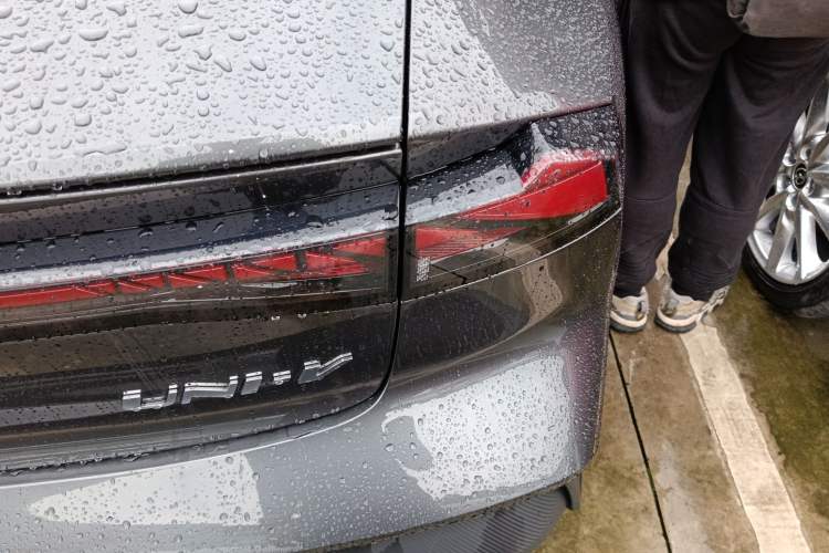 Used CHANGAN UNI-V 2022 1.5T Prestige Version Right Rear Taillight