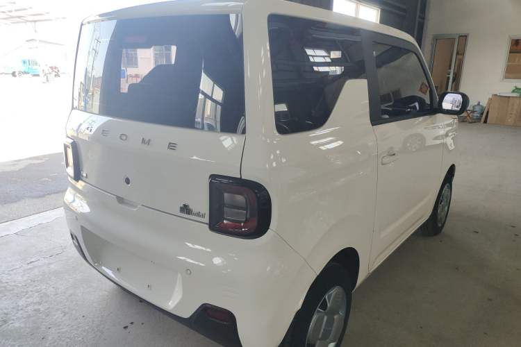 Used Geely Galaxy Panda 2023 Panda Mini 200km Endurance Bear
