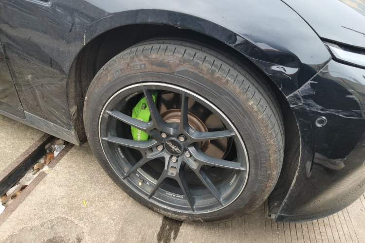 Used XPeng P7 2022 670N+ Right Front Wheel Hub