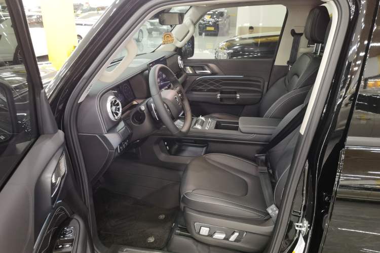 Used Tank 300 2025 2.0T Conqueror