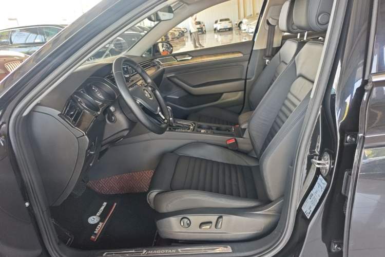 Used Volkswagen Magotan 2018 Facelift 330TSI DSG Luxury Model