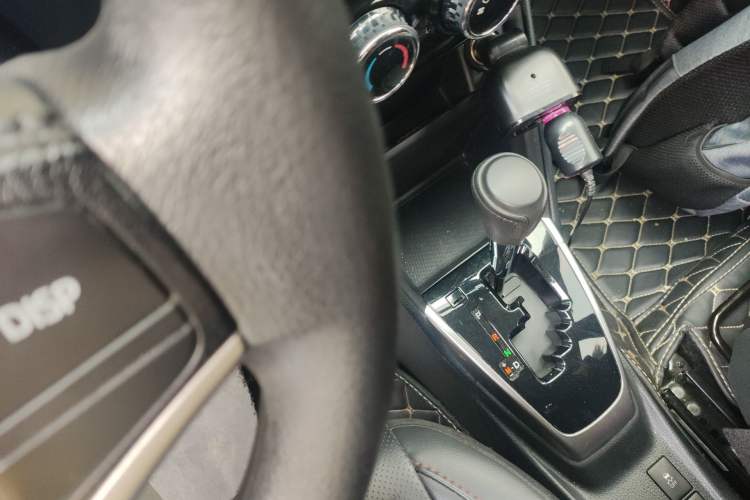 Used Toyota YARiS L Zhi Xuan 2022 X-Trail 1.5L CVT Luxury PLUS Edition Gear Lever