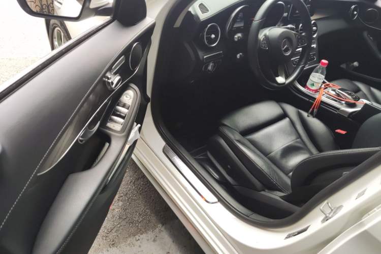 Used Mercedes-Benz C-Class 2015 Revised C 200 L Sport Edition Driver Seat