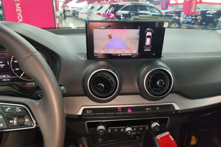 Used Audi Q2L e-tron 2019 Q2L e-tron Pure Electric Smart Enjoyment Model Audio And AC Panel