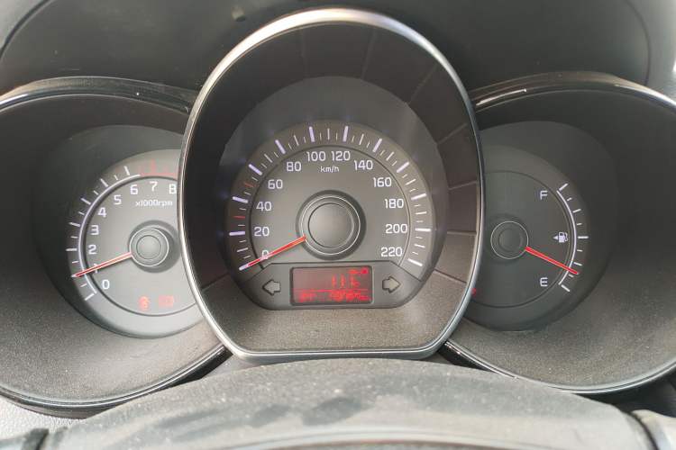 Used Kia K2 2015 Sedan 1.4L MT GLS
