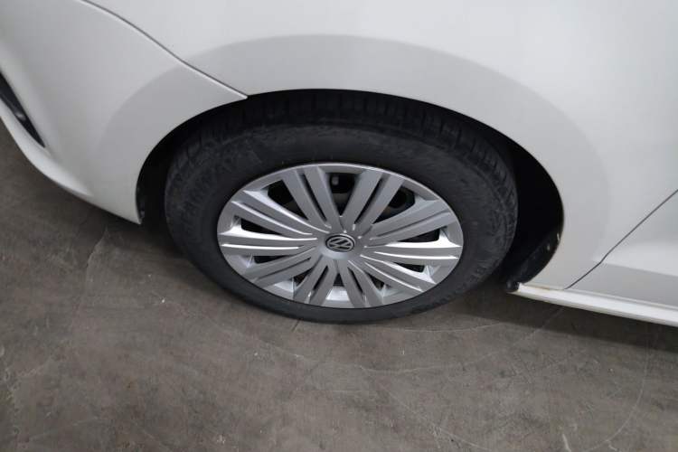 Used Volkswagen Polo 2016 1.6L Automatic Comfort Model