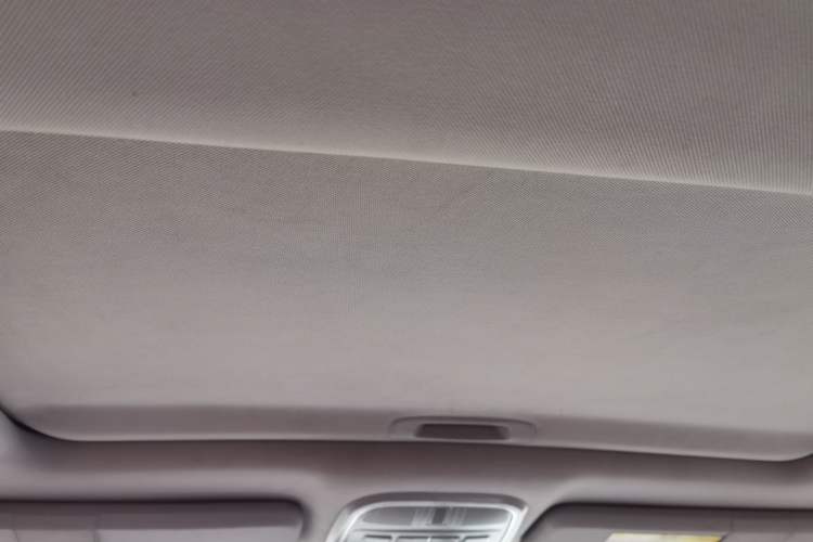 Used Haval H6 2015 Revised Version Sport Edition 1.5T Manual Transmission Two-Wheel Drive Elite Grade Headliner