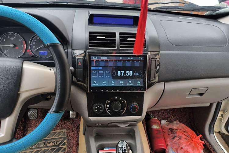 Used BAIC Weiwang M20 2014 1.5L practical type BJ415A Audio And AC Panel