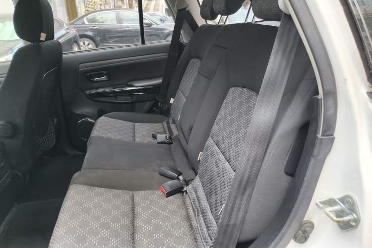 Used Haval H5 Classic 2012 ZhiZun Edition Green & Quiet 2.0T Automatic All-Wheel Drive Comfort Model
