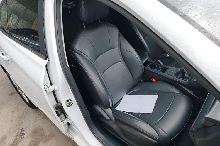 Used Roewe i5 2023 1.5L Manual Excellence Edition