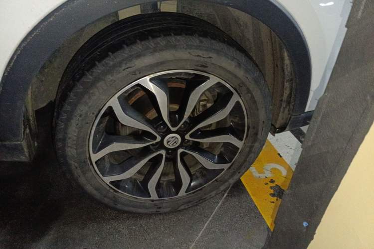 Used MG GS 2016 1.5TGI TST Luxury Edition Right Front Wheel Hub