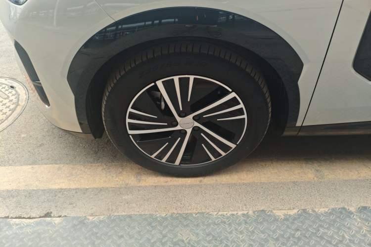 Used Lynk & Co 08 EM-P 2023 245km Ultra-Long Range Halo