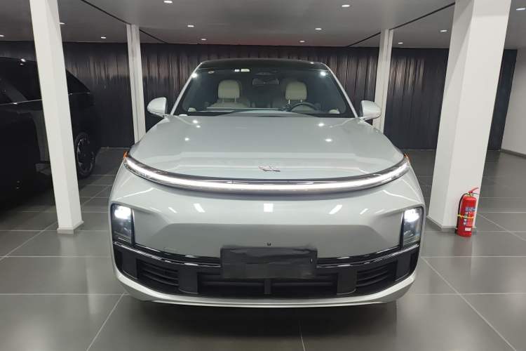 Used Li Auto L8 2023 Pro Model
