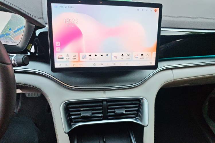 Used BYD Song PLUS New Energy 2025 DM-i 112KM Prestige Model Audio And AC Panel