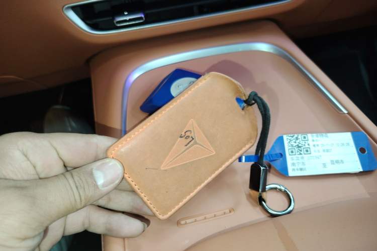 Used Deepal S07 2024 215Max Qiankun Intelligent Driving ADS SE Range-Extended Version
