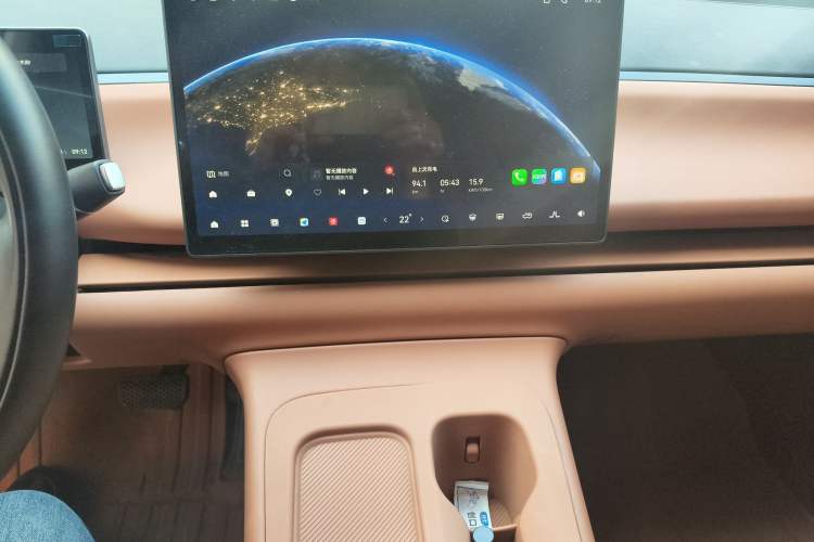 Used Leapmotor C16 2024 Pure Electric 520 Deluxe Edition Audio And AC Panel