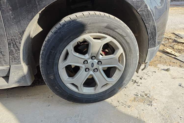 Used Ford Edge 2012 2.0T Elite Sunroof Edition Right Front Wheel Hub