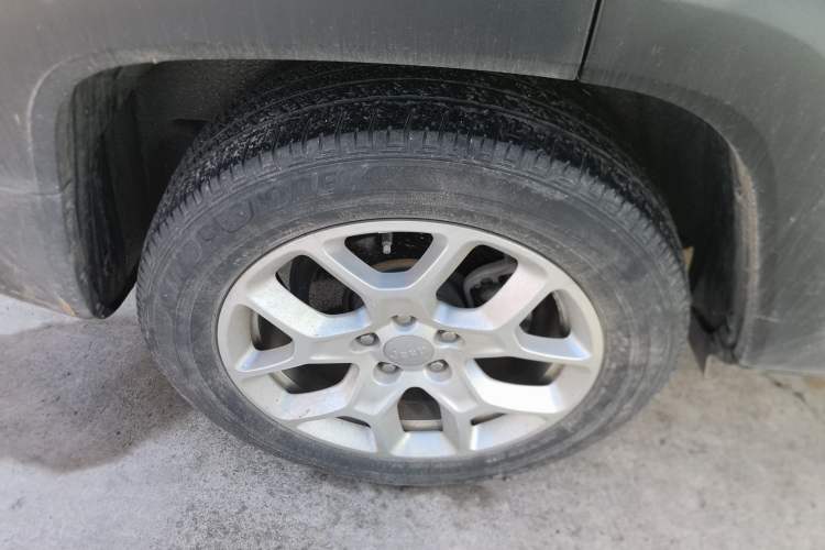 Used Jeep Renegade 2017 180T Automatic High-Energy Version
