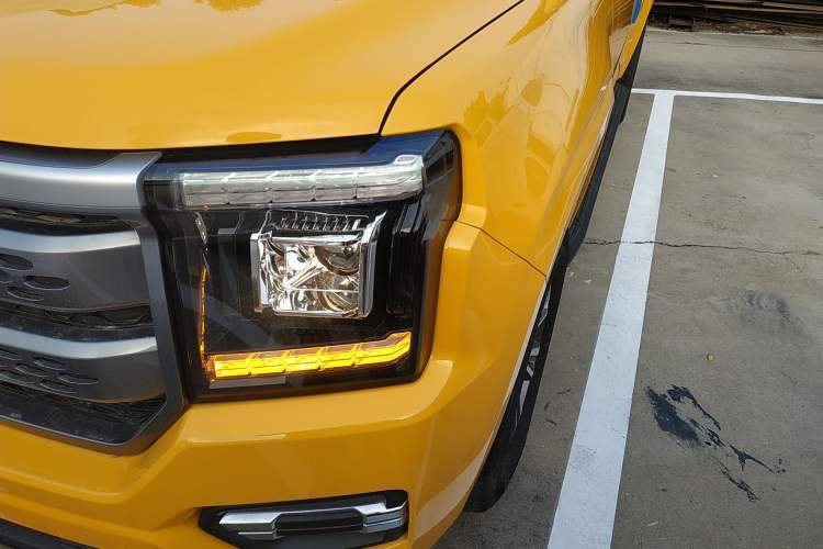 Used JMC DaDao 2023 All-Purpose 2.3T Gasoline Manual Two-Wheel-Drive Standard Wheelbase Comfort Edition