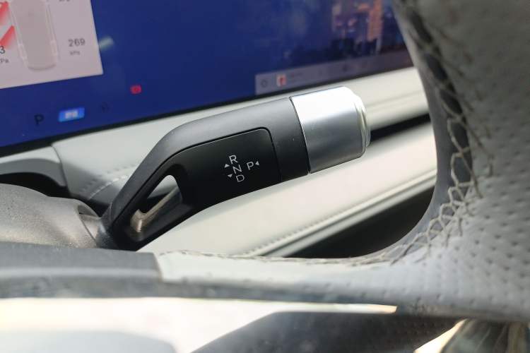 Used Geely Galaxy E8 2025 700 km Long-Range Intelligent Driving Version Gear Lever