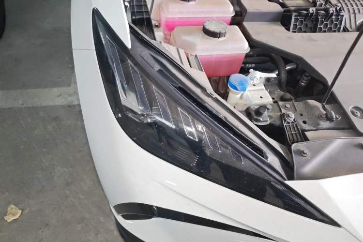 Used MG 4 EV 2022 425 km Luxury Edition
