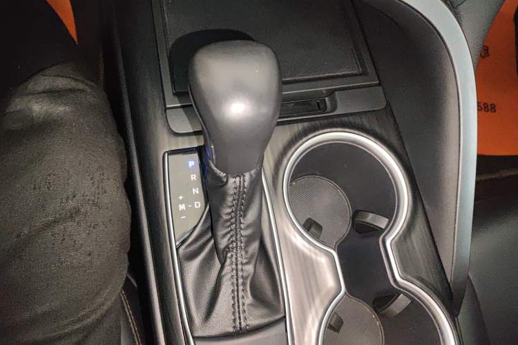 Used Toyota Camry 2023 2.0G Luxury Edition
