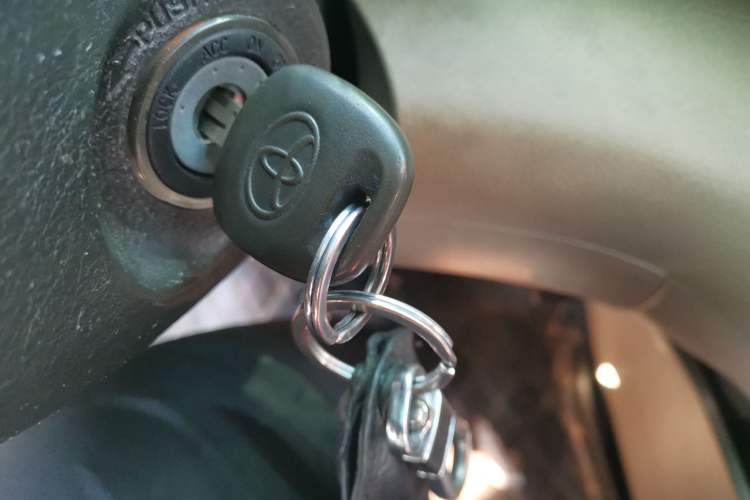 Used Toyota Highlander 2011 2.7L Two-Wheel Drive 5-Seater Sport Edition
