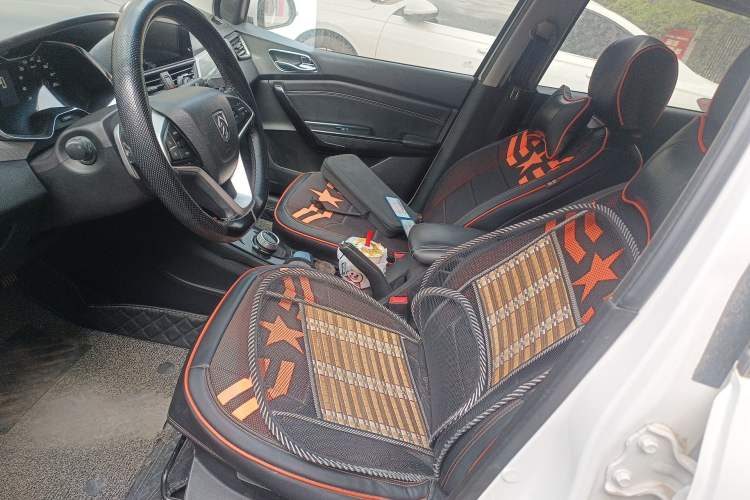 Used Baojun 310W 2018 1.5L Automatic Luxury Version China V Left Front Seat