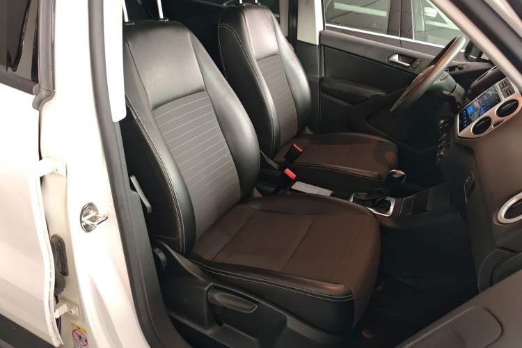 Used Volkswagen Tiguan 2016 300TSI Automatic Two-Wheel Drive Trend Edition Right Front Seat