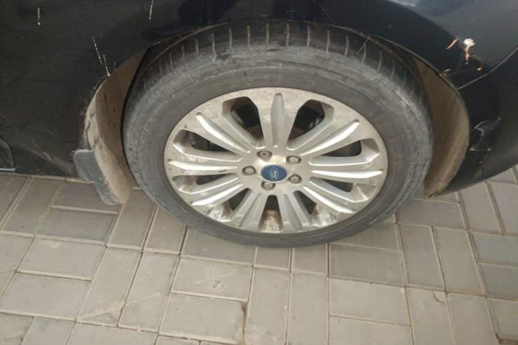 Used Ford Mondeo 2010 2.3L Luxury Version
