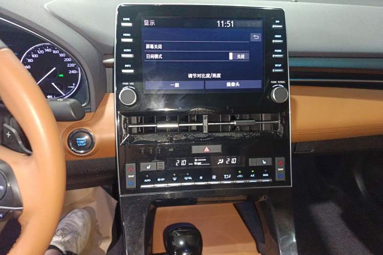 Used Toyota Avalon 2019 2.5L Touring Premium Version China VI Standard Audio And AC Panel