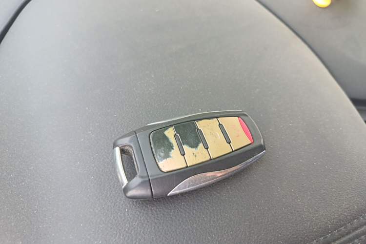 Used Haval H6 2017 Blue Label 1.3T Automatic Two-Wheel Drive ZhiShang Model Vehicle Key