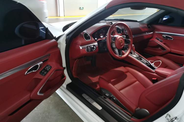 Used Porsche 718 2022 Boxster 2.0T
