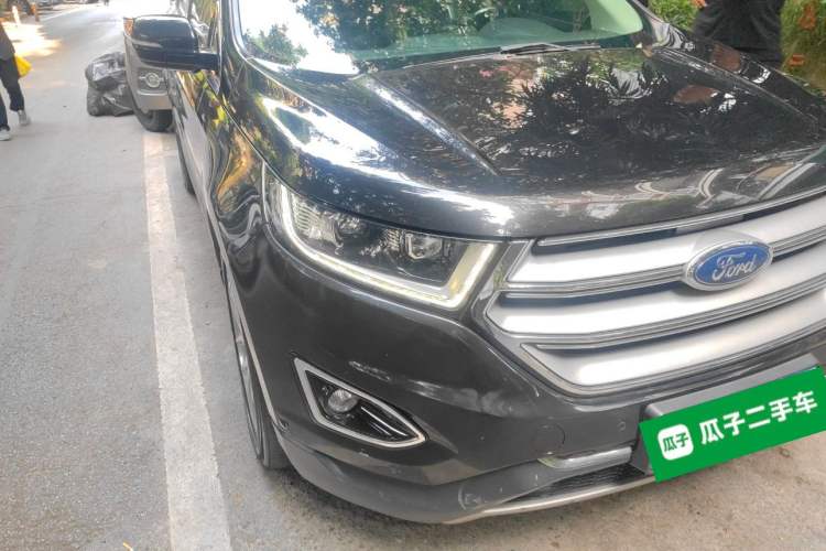 Used Ford Edge 2015 2.0T GTDi Four-Wheel Drive Prestige Model Right Front Headlight