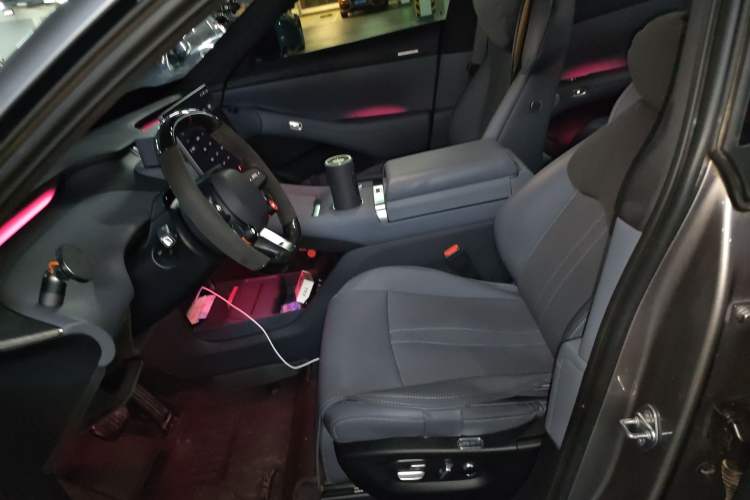 Used Xiaomi Auto YU7 2025 Ultra-Long Range High-Performance All-Wheel-Drive Max Edition