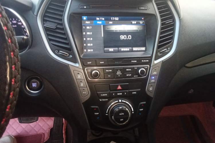 Used Hyundai Santa Fe 2017 2.0T Automatic All-Wheel Drive Smart 7-Seater
