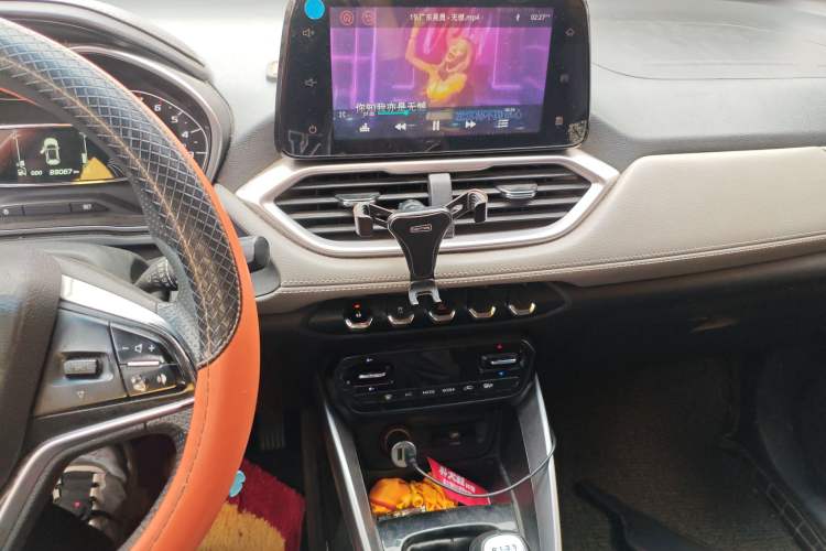 Used Baojun 510 2017 1.5L Manual Fashion Model
