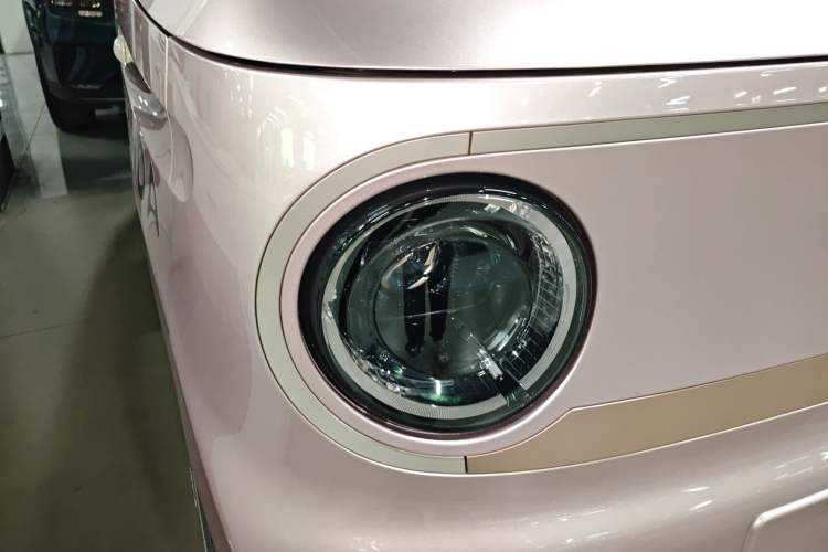 Used Geely Galaxy Panda 2023 Panda Mini 200km Dynamic Bear Right Front Headlight