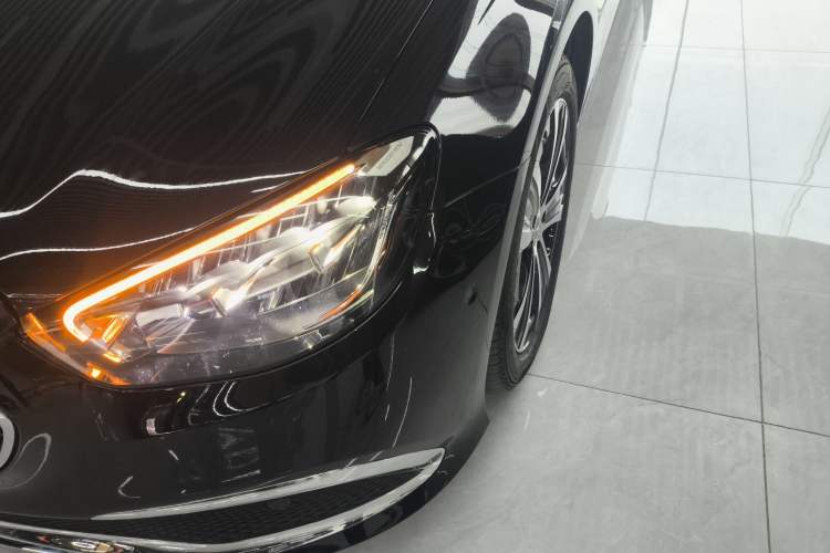 Used Mercedes-Benz E-Class New Energy 2022 Restyled E 350 e L Plug-in Hybrid Sports Sedan
