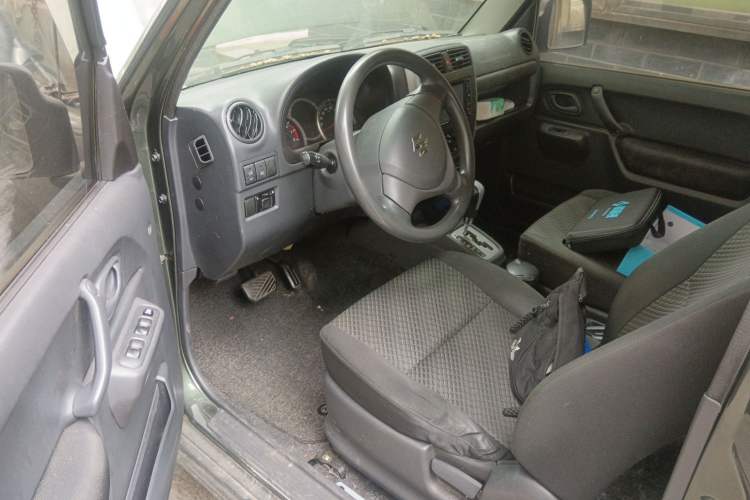Used Suzuki Jimny 2015 1.3 AT JLX
