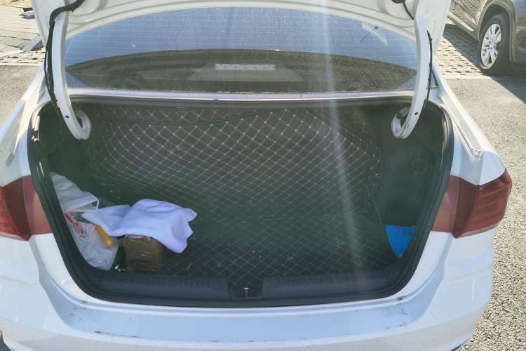 Used Volkswagen Santana 2021 1.5L Manual Fashion Edition Trunk