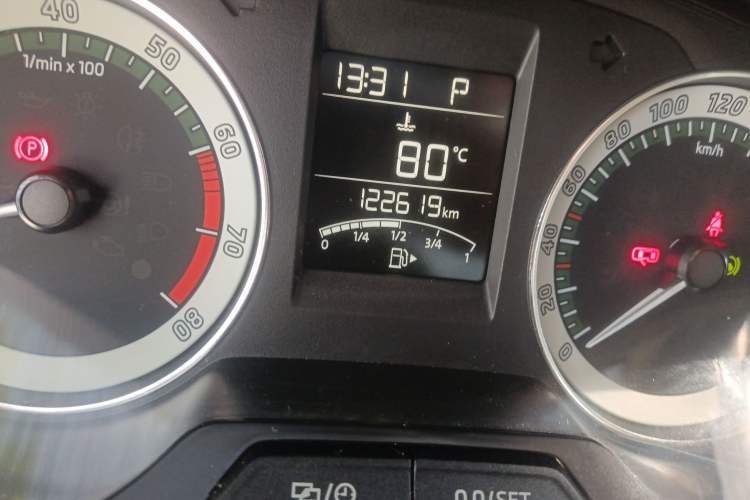 Used Skoda Rapid 2018 1.6L Automatic Comfort Edition Odometer Close Up